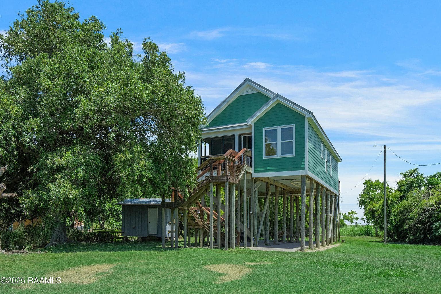 Front elevation on pilings