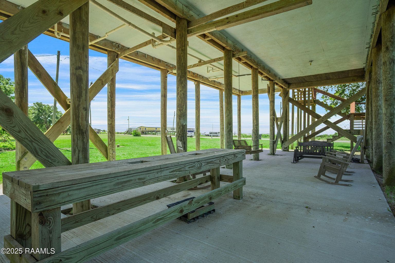 Ground-level picnic table