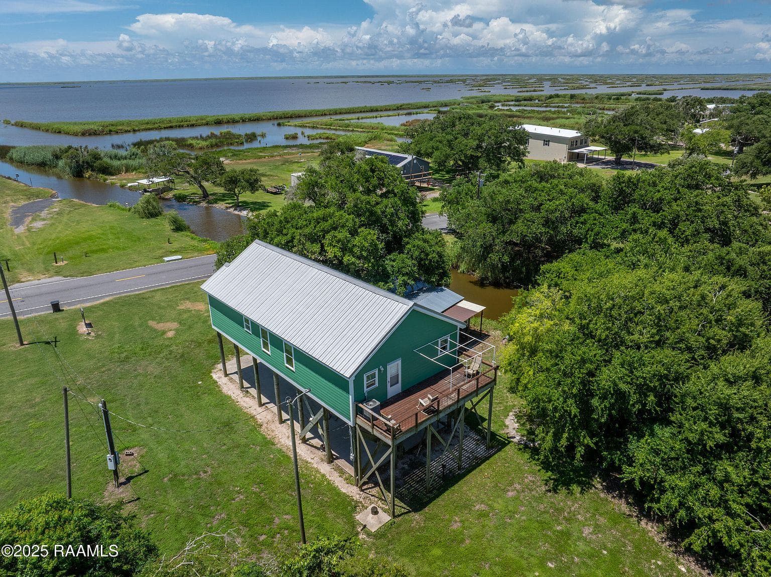 Camp and marsh horizon