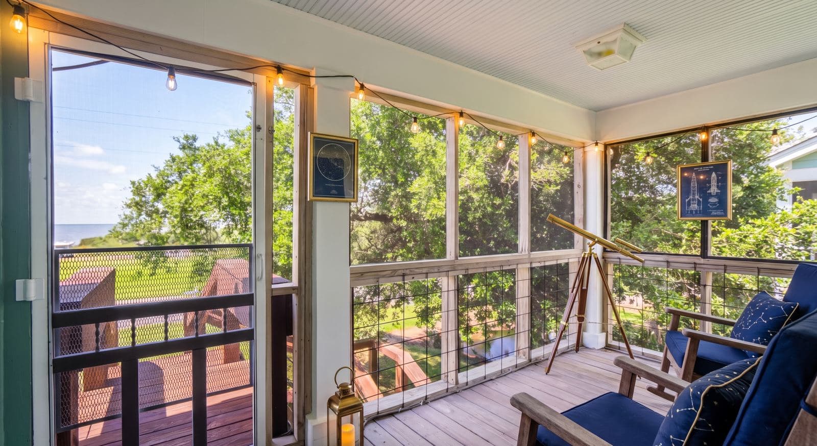 Observation porch